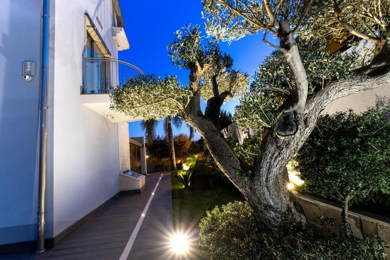 Zaffiro Lavico Rooms Etna Nature Sea Acireale Eksteriør billede