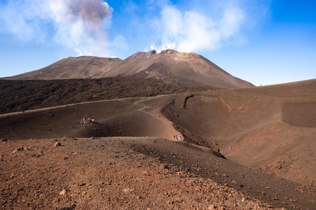 Zaffiro Lavico Rooms Etna Nature Sea Acireale Eksteriør billede