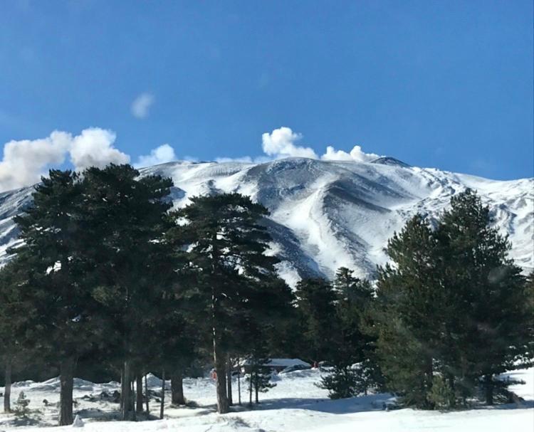 Zaffiro Lavico Rooms Etna Nature Sea Acireale Eksteriør billede